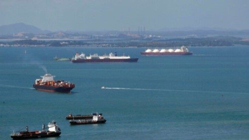 Droni ucraini contro una petroliera russa QUO-180 Droni ucraini contro una petroliera russa QUO-180