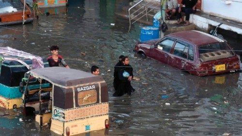 Il Pakistan ancora devastato da gravi inondazioni QUO-191 Il Pakistan ancora devastato da gravi inondazioni QUO-191