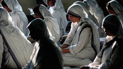  Servizio e preghiera come insegnava Madre Teresa  QUO-203