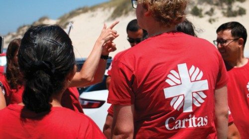 Espressione dell’amore che nasce dal cuore della Chiesa QUO-210 Espressione dell’amore che nasce dal cuore della Chiesa QUO-210