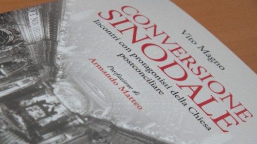 Roma, 23 giugno 2023: riproduzione libro 'Conversione sinodale' di Vito Magno ed. San Paolo - foto ... Roma, 23 giugno 2023: riproduzione libro 'Conversione sinodale' di Vito Magno ed. San Paolo - foto ...