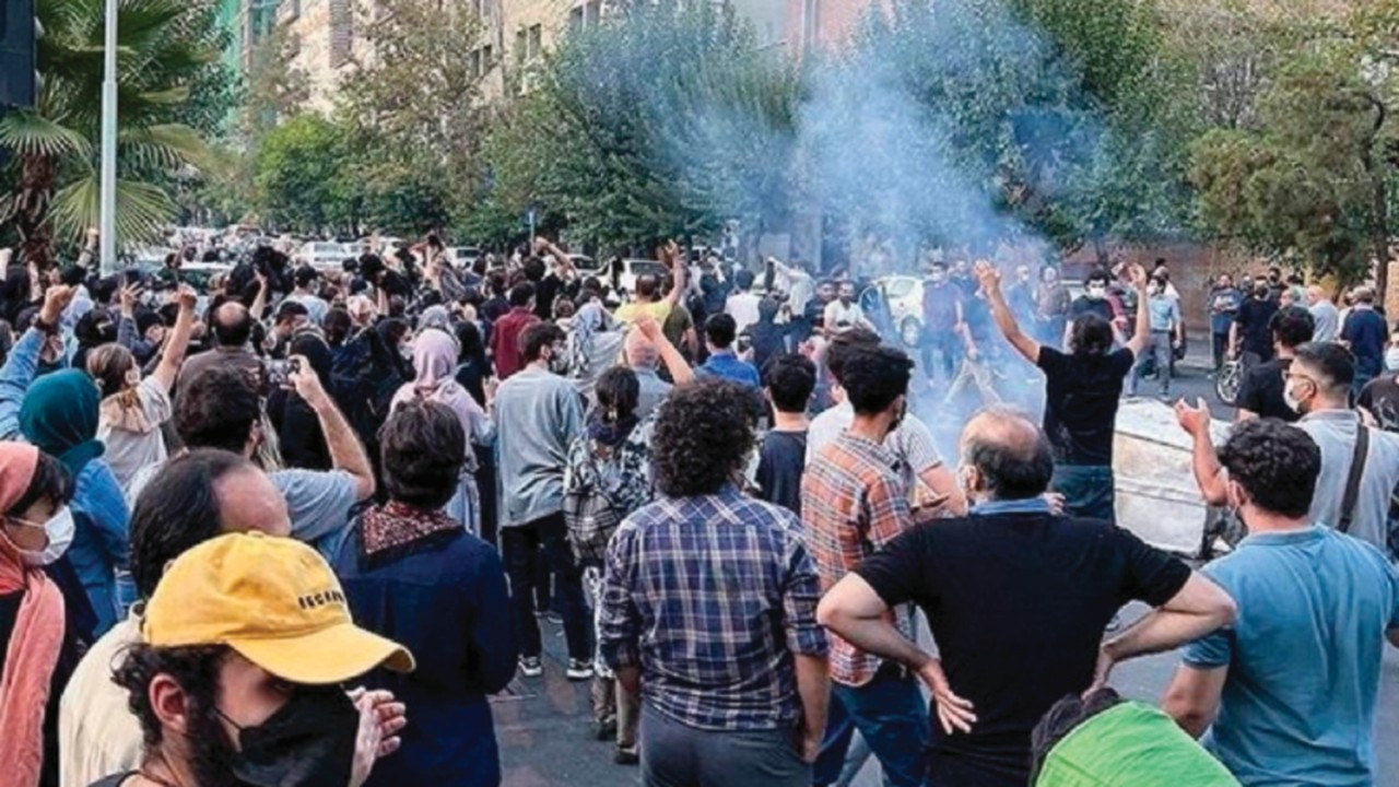  Iran: le forze  di sicurezza sparano sulla folla   QUO-225