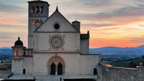  Ad Assisi con lo spirito  della fratellanza  QUO-227