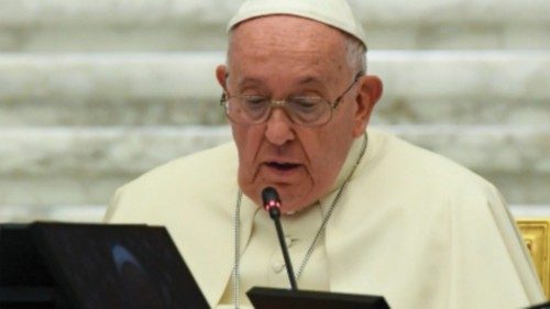 Comincia il Sinodo: la Chiesa si ferma in ascolto dello Spirito QUO-229 Comincia il Sinodo: la Chiesa si ferma in ascolto dello Spirito QUO-229