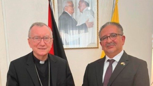  La visita  del cardinale Parolin all’Ambasciata di Palestina  presso la Santa Sede  QUO-240