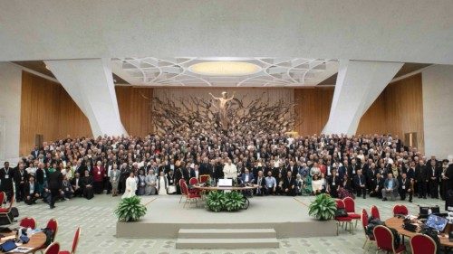  Domani la messa del Papa per la chiusura  dell’Assemblea generale ordinaria del Sinodo dei vescovi  ...