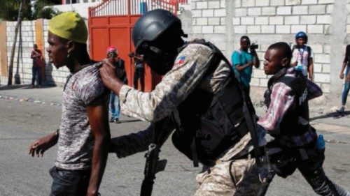  Kenya: via libera del Parlamento alla missione di sicurezza ad Haiti  QUO-264