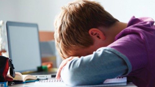 Violenza oltre lo schermo QUO-268 Violenza oltre lo schermo QUO-268
