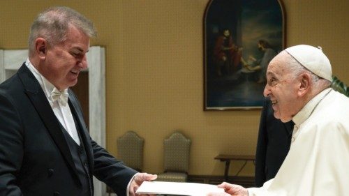 Le lettere credenziali del nuovo ambasciatore di Slovenia QUO-277 Le lettere credenziali del nuovo ambasciatore di Slovenia QUO-277