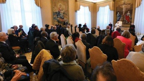 Il mondo ha bisogno di artigiani di fraternità e pace QUO-281 Il mondo ha bisogno di artigiani di fraternità e pace QUO-281