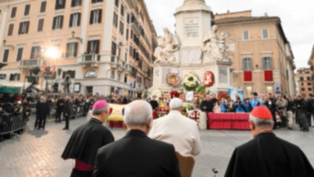  Per le madri che piangono  i figli uccisi dalla guerra e dal terrorismo e per le donne vittime di ...