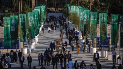 Le grandi assenti sono le imprese private QUO-283 Le grandi assenti sono le imprese private QUO-283
