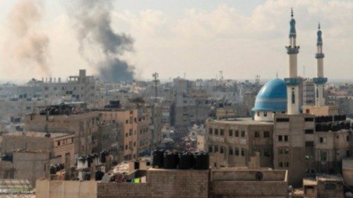 Smoke billows following Israeli strikes in Rafah near the Palestinian Egyptian border in the ... Smoke billows following Israeli strikes in Rafah near the Palestinian Egyptian border in the ...