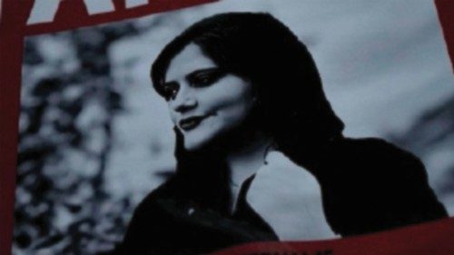 In memoria di Mahsa per tutte le donne iraniane QUO-284 In memoria di Mahsa per tutte le donne iraniane QUO-284