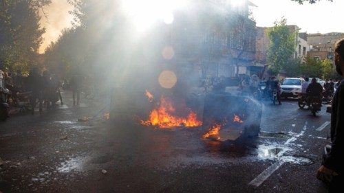 Attacco jihadista in Iran QUO-287 Attacco jihadista in Iran QUO-287
