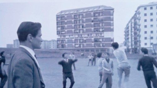  Uno sguardo su Roma  QUO-288