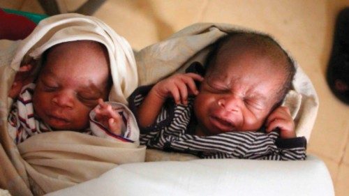  Senza assistenza medica migliaia di nascite a rischio  QUO-291