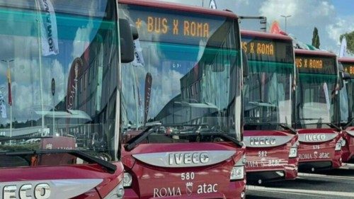 Potenziate le linee di trasporto pubblico in occasione degli eventi di fine anno QUO-298 Potenziate le linee di trasporto pubblico in occasione degli eventi di fine anno QUO-298
