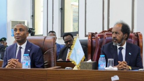 Somalia's President Hassan Sheikh Mohamud and Somalia's Prime Minister Hamza Abdi Barre sit in ... Somalia's President Hassan Sheikh Mohamud and Somalia's Prime Minister Hamza Abdi Barre sit in ...