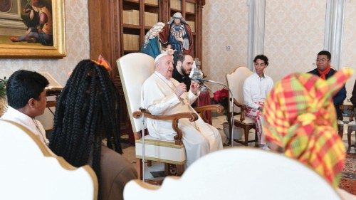  Quando  la “periferia”  va da Francesco  QUO-008