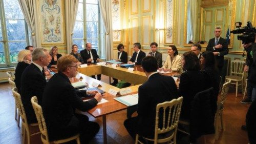 epa11071132 New French prime minister Gabriel Attal, (C- background), attend the first meeting of ... epa11071132 New French prime minister Gabriel Attal, (C- background), attend the first meeting of ...