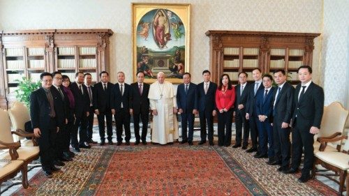  Udienza a una delegazione  del Partito Comunista del Vietnam  QUO-014