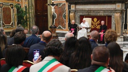 «Cantieri» per tutelare la dignità delle persone e curare la casa comune QUO-016 «Cantieri» per tutelare la dignità delle persone e curare la casa comune QUO-016