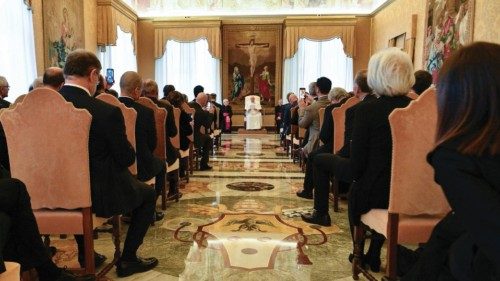 Il lavoro della terra non è solo tecnica ma condivisione di una sapienza di vita QUO-017 Il lavoro della terra non è solo tecnica ma condivisione di una sapienza di vita QUO-017
