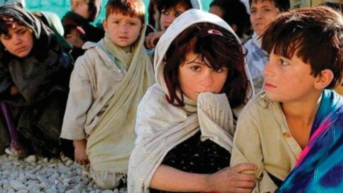 Cercasi casa per mezzo milione di bambini QUO-017 Cercasi casa per mezzo milione di bambini QUO-017
