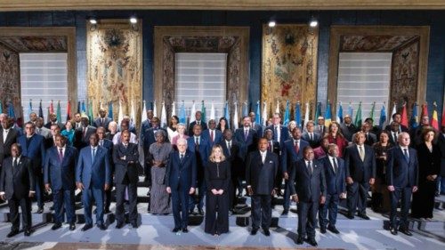 Il presidente della Repubblica Sergio Mattarella con il presidente del Consiglio Giorgia Meloni, in ... Il presidente della Repubblica Sergio Mattarella con il presidente del Consiglio Giorgia Meloni, in ...