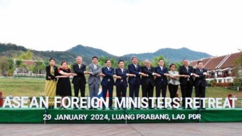 epa11112053 A handout photo made available by the Ministry of Foreign Affairs of Laos shows (L-R) ... epa11112053 A handout photo made available by the Ministry of Foreign Affairs of Laos shows (L-R) ...