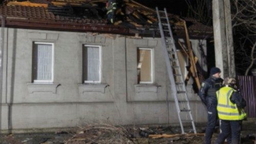 epa11115191 Ukrainian rescuers and policemen work at the site of a drone attack in Kharkiv, ... epa11115191 Ukrainian rescuers and policemen work at the site of a drone attack in Kharkiv, ...