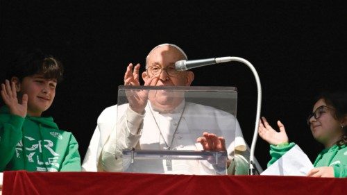 Alla finestra col Papa per parlare di pace QUO-026 Alla finestra col Papa per parlare di pace QUO-026