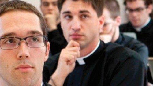 Formazione permanente dei sacerdoti QUO-026 Formazione permanente dei sacerdoti QUO-026