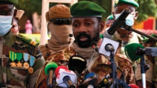 In Mali la giunta militare ordina il ritiro del canale televisivo France 2 QUO-027 In Mali la giunta militare ordina il ritiro del canale televisivo France 2 QUO-027