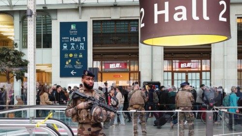 French soldiers secure the area after a man with a knife wounded several people at the Gare de Lyon ... French soldiers secure the area after a man with a knife wounded several people at the Gare de Lyon ...