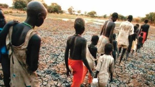 Nel campo profughi di Zamzam muoiono 13 bambini al giorno QUO-030 Nel campo profughi di Zamzam muoiono 13 bambini al giorno QUO-030