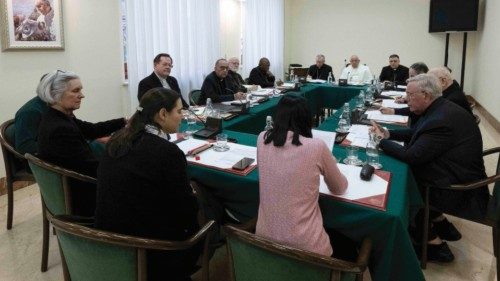  «Smaschilizzare la Chiesa»?  QUO-031
