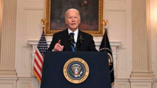 US President Joe Biden speaks about the Senate passage of war aid for Ukraine in the State Dining ... US President Joe Biden speaks about the Senate passage of war aid for Ukraine in the State Dining ...