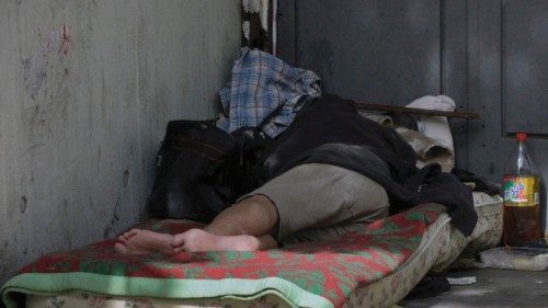 In Argentina  la povertà sale al 57,4%  QUO-041
