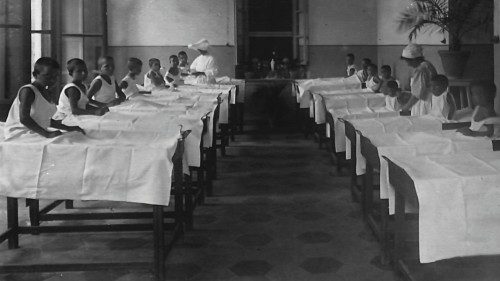 Da cento anni «l’ospedale del Papa» QUO-042 Da cento anni «l’ospedale del Papa» QUO-042