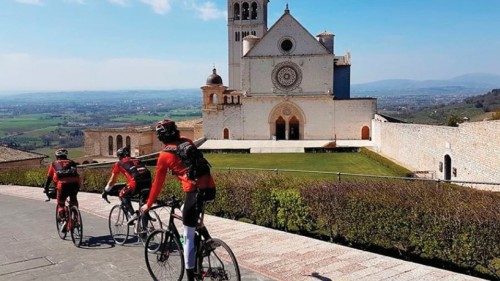 Assisi a piedi o in bicicletta QUO-046 Assisi a piedi o in bicicletta QUO-046