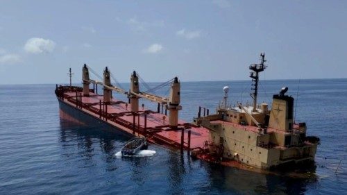epa11184517 A handout photo made available by Yemeni Al-Joumhouriya TV shows the British-registered ... epa11184517 A handout photo made available by Yemeni Al-Joumhouriya TV shows the British-registered ...