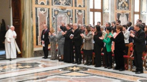 Scandalose le violenze, le disparità e le ingiustizie subite dalle donne QUO-056 Scandalose le violenze, le disparità e le ingiustizie subite dalle donne QUO-056
