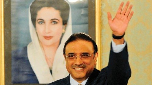 (FILES) Pakistan's new President Asif Ali Zardari stands in front of a portrait of his slain wife ... (FILES) Pakistan's new President Asif Ali Zardari stands in front of a portrait of his slain wife ...