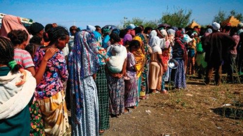  Sudan, migliaia di bambini rischiano di morire di fame   QUO-061