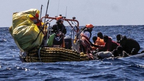  Anche cinque bambini tra le vittime di un naufragio di migranti nell’Egeo   QUO-062