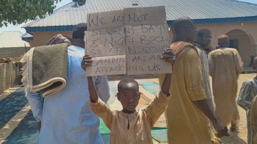 Alti livelli di malnutrizione ed epidemie nel nord della Nigeria QUO-062 Alti livelli di malnutrizione ed epidemie nel nord della Nigeria QUO-062
