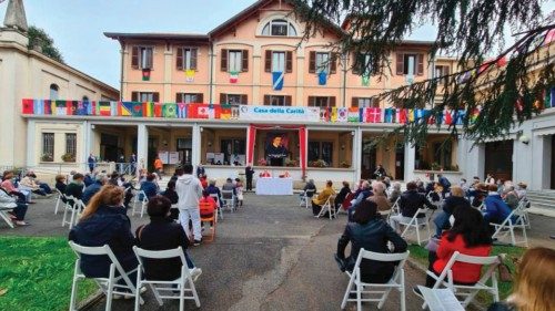 Attraversare e vivere «la follia della carità» QUO-064 Attraversare e vivere «la follia della carità» QUO-064