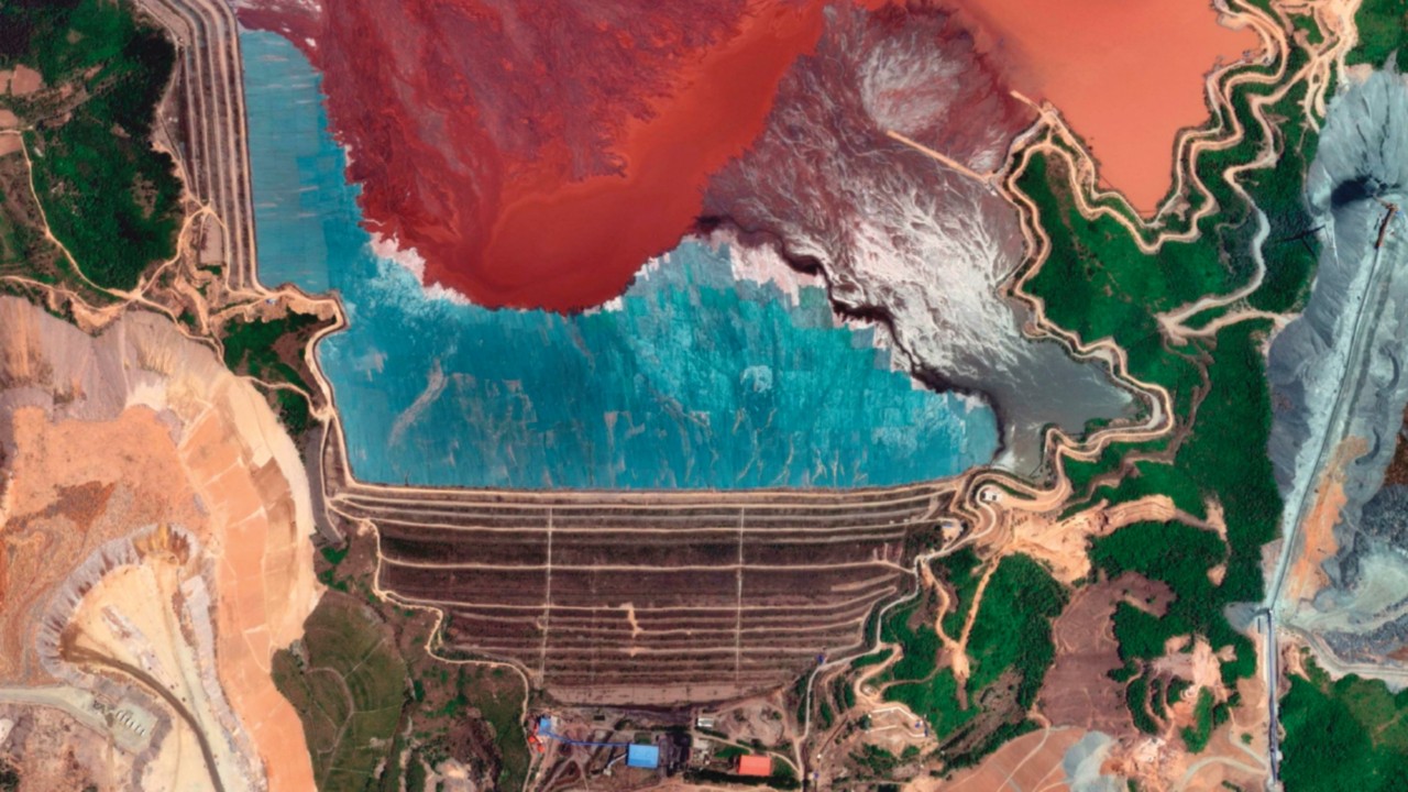  Il lago Baotou (Mongolia) e le acque rosse dell’industria green  QUO-064